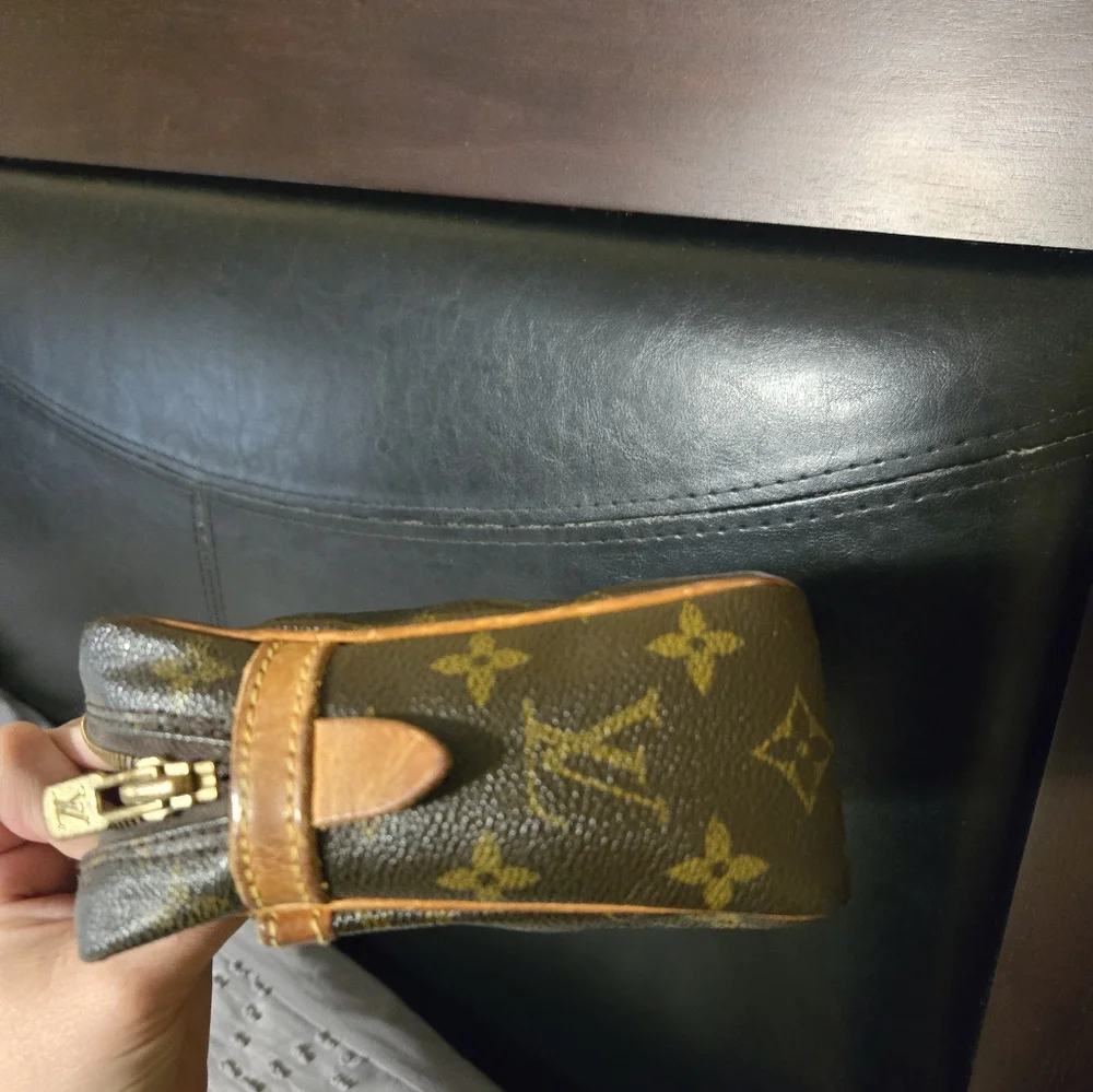 Cosmetic bag - Picture 3 of 11